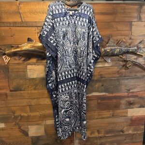 🌴 Breezy Statement Caftan — Your Next MuuMuu & Margaritas Essential! 🍹